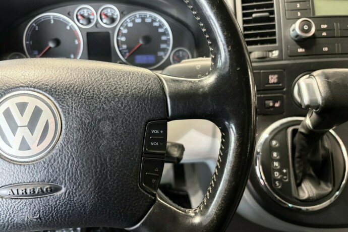 volkswagen-multivan-diesel-2008-big-23