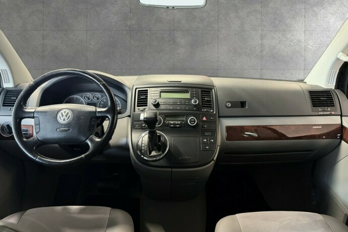 volkswagen-multivan-diesel-2008-big-10