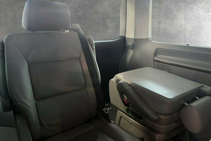 volkswagen-multivan-diesel-2008-big-11