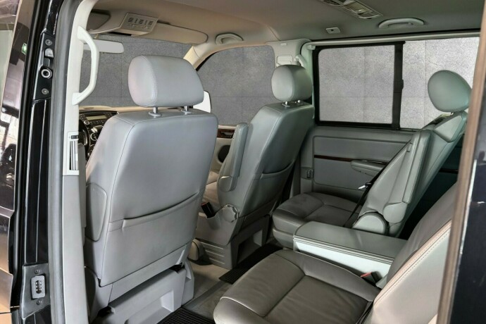 volkswagen-multivan-diesel-2008-big-15