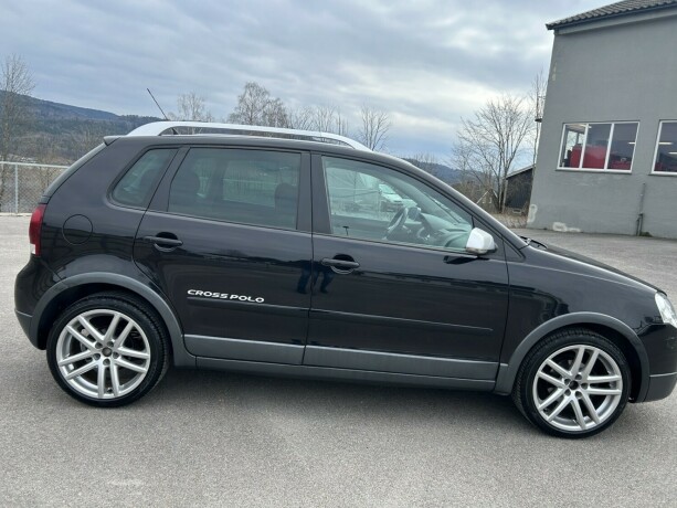 volkswagen-polo-bensin-2009-big-7