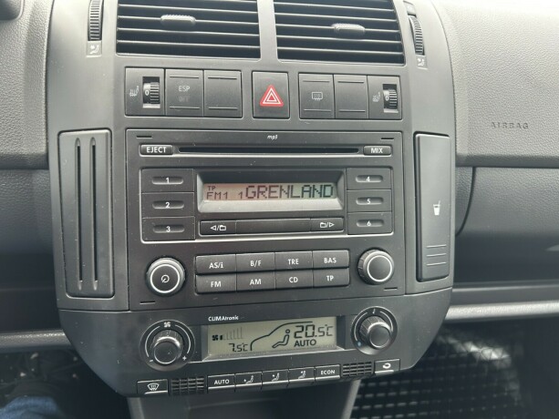 volkswagen-polo-bensin-2009-big-17