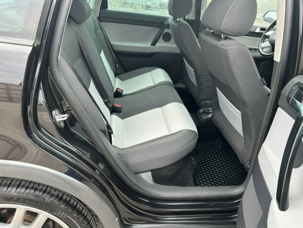 volkswagen-polo-bensin-2009-big-9