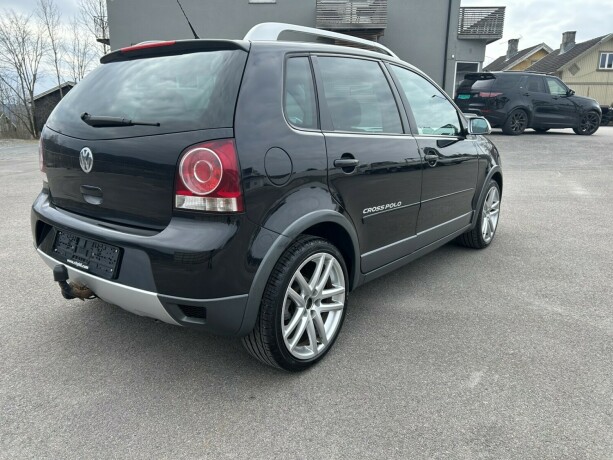volkswagen-polo-bensin-2009-big-6