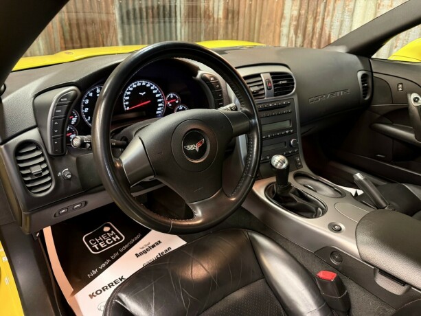 chevrolet-corvette-bensin-2006-big-25