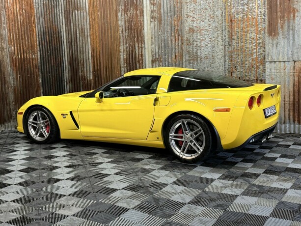 chevrolet-corvette-bensin-2006-big-11