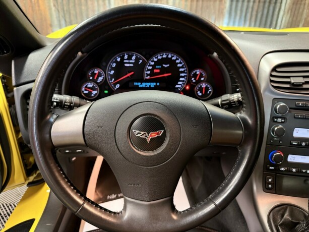 chevrolet-corvette-bensin-2006-big-28