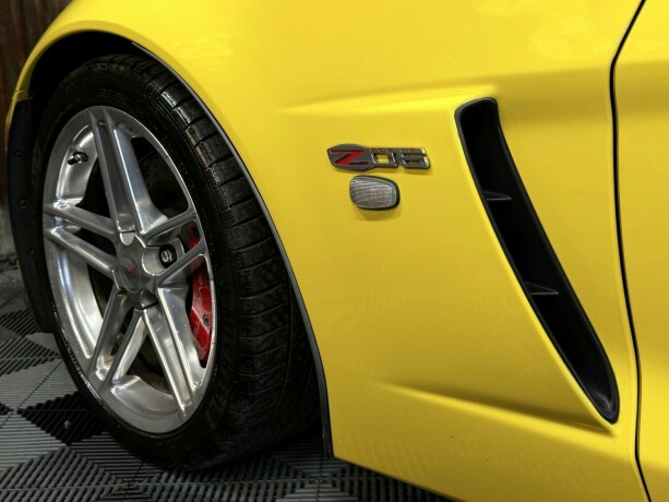 chevrolet-corvette-bensin-2006-big-17