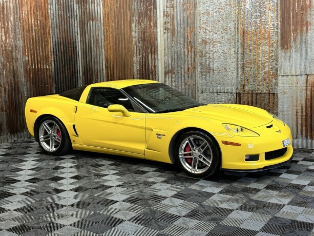 chevrolet-corvette-bensin-2006-big-2