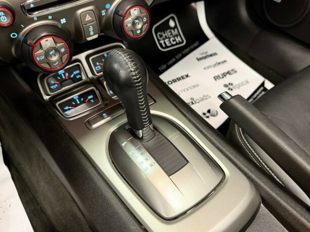 chevrolet-camaro-bensin-2012-big-36