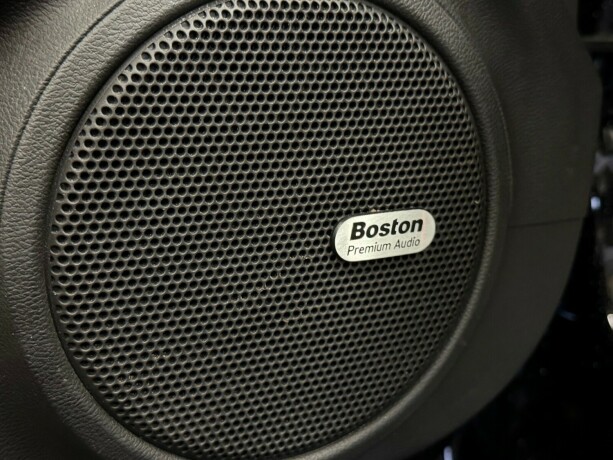 chevrolet-camaro-bensin-2012-big-28