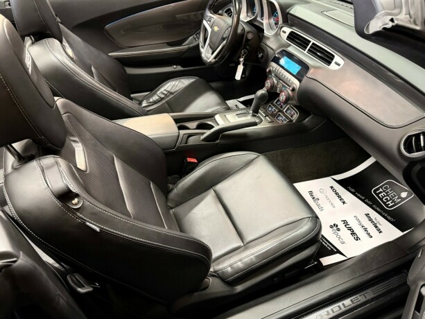 chevrolet-camaro-bensin-2012-big-37