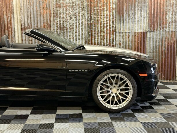 chevrolet-camaro-bensin-2012-big-3