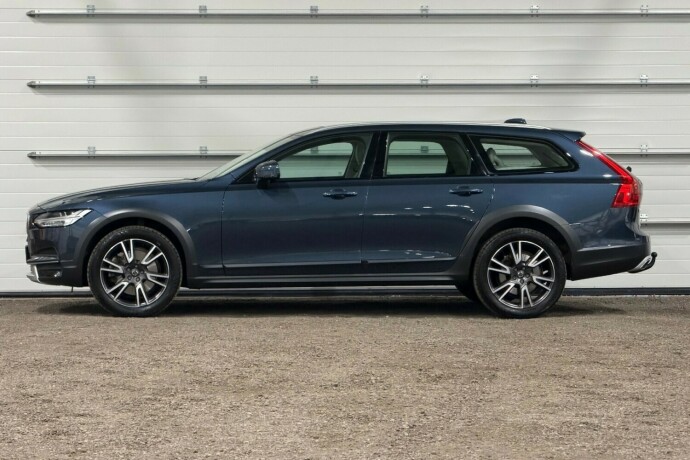 volvo-v90-cross-country-diesel-2018-big-4