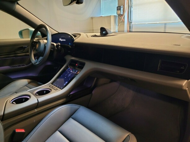 porsche-taycan-cross-turismo-elektrisitet-2022-big-12