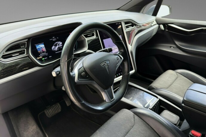 tesla-model-x-elektrisitet-2018-big-9