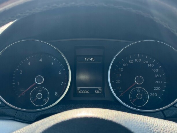 volkswagen-golf-bensin-2010-big-14