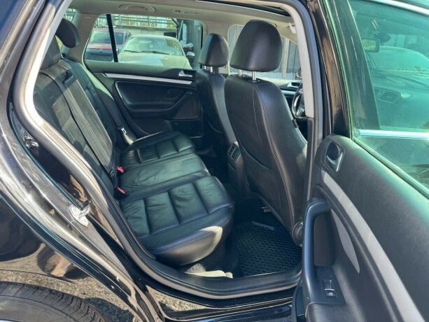 volkswagen-golf-bensin-2010-big-11