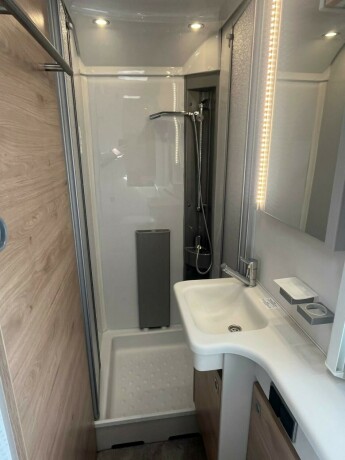 dethleffs-nomad-560-fmk-snow-hel197rsvogn-2022-big-22