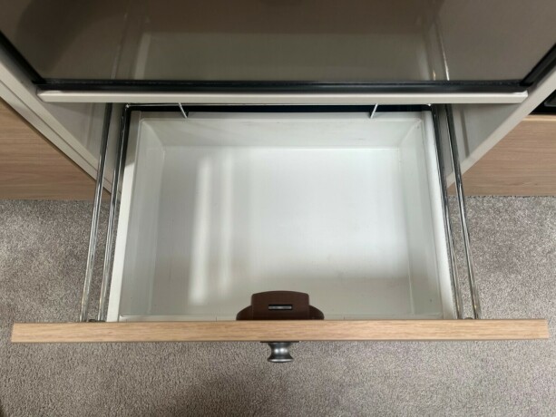 dethleffs-nomad-560-fmk-snow-hel197rsvogn-2022-big-44