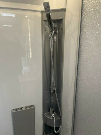 dethleffs-nomad-560-fmk-snow-hel197rsvogn-2022-big-25