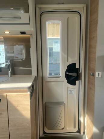 dethleffs-nomad-560-fmk-snow-hel197rsvogn-2022-big-63