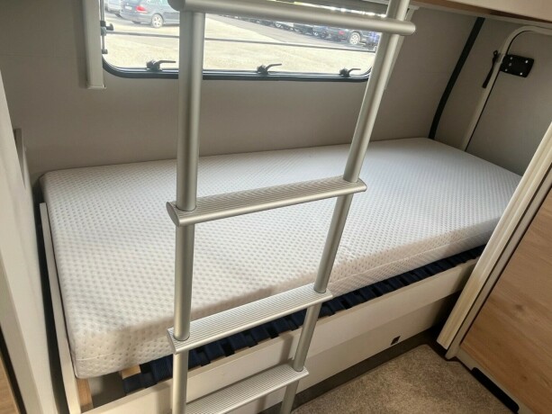 dethleffs-nomad-560-fmk-snow-hel197rsvogn-2022-big-71