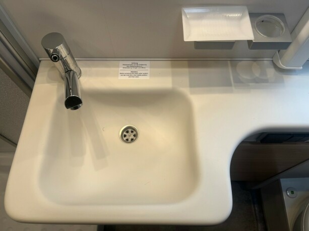 dethleffs-nomad-560-fmk-snow-hel197rsvogn-2022-big-28