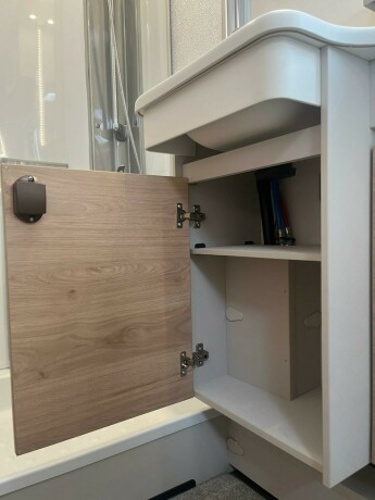 dethleffs-nomad-560-fmk-snow-hel197rsvogn-2022-big-29