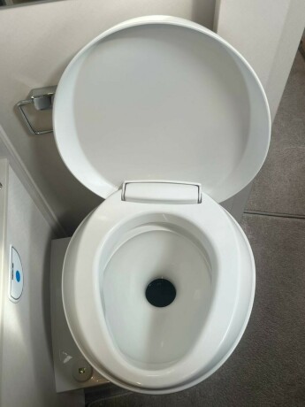 dethleffs-nomad-560-fmk-snow-hel197rsvogn-2022-big-35