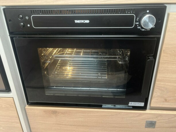 dethleffs-nomad-560-fmk-snow-hel197rsvogn-2022-big-51