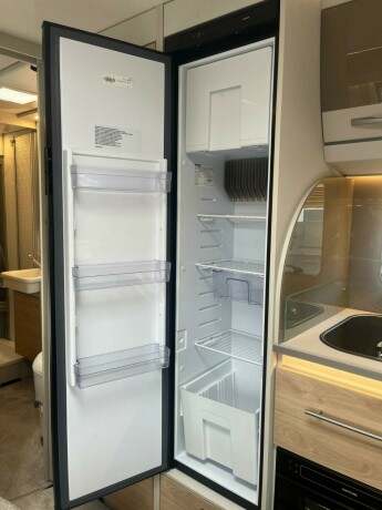 dethleffs-nomad-560-fmk-snow-hel197rsvogn-2022-big-40