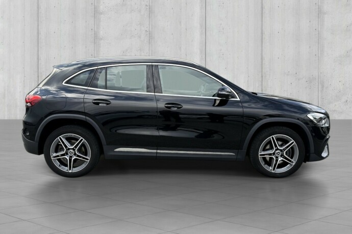 mercedes-benz-gla-elektrisitetbensin-2022-big-3