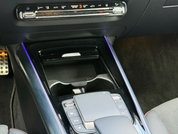 mercedes-benz-gla-elektrisitetbensin-2022-big-12