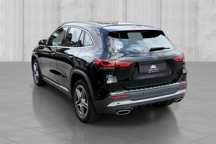 mercedes-benz-gla-elektrisitetbensin-2022-big-5