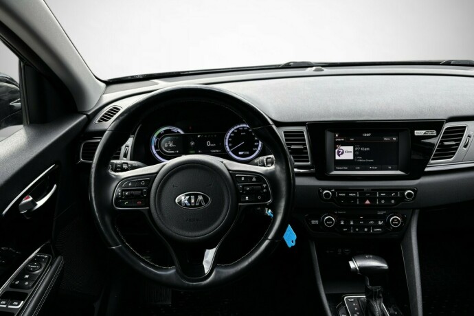 kia-niro-elektrisitetbensin-2016-big-25