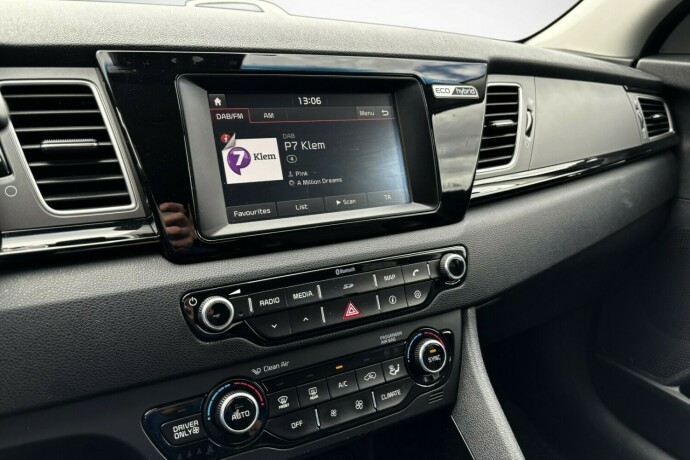 kia-niro-elektrisitetbensin-2016-big-15