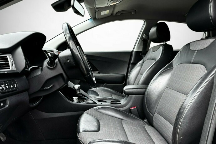 kia-niro-elektrisitetbensin-2016-big-10