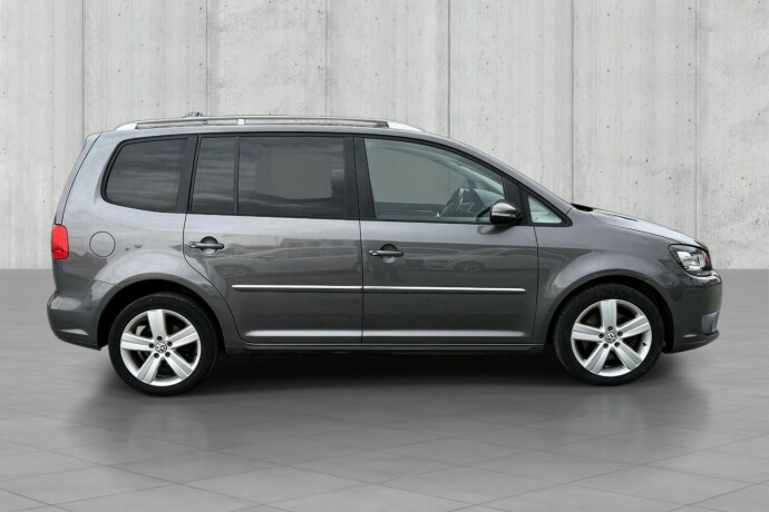 volkswagen-touran-diesel-2011-big-3