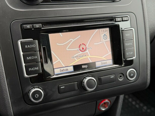 volkswagen-touran-diesel-2011-big-14