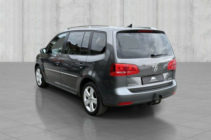 volkswagen-touran-diesel-2011-big-5