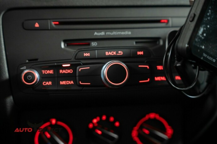 audi-a1-bensin-2011-big-27