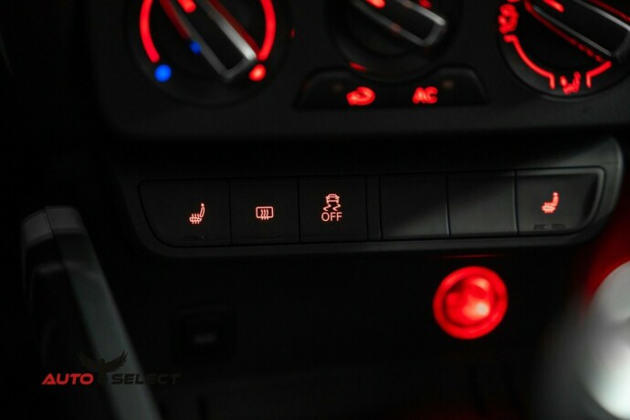 audi-a1-bensin-2011-big-26