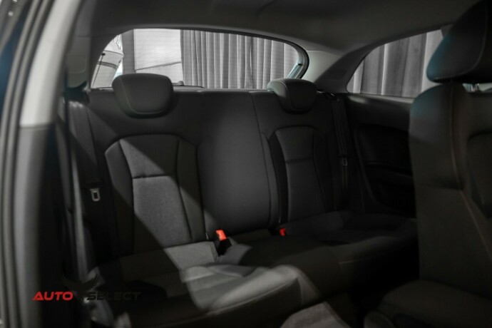 audi-a1-bensin-2011-big-17