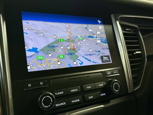 porsche-macan-diesel-2017-big-6