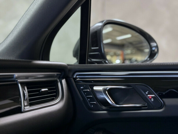 porsche-macan-diesel-2017-big-27