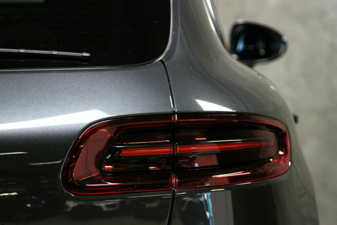 porsche-macan-diesel-2017-big-38