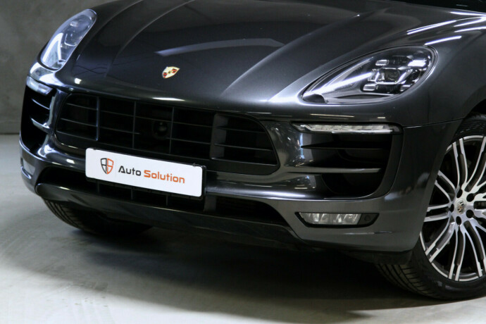 porsche-macan-diesel-2017-big-34