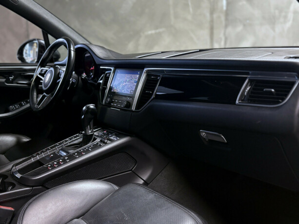 porsche-macan-diesel-2017-big-5