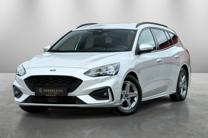 ford-focus-bensin-2019-big-0